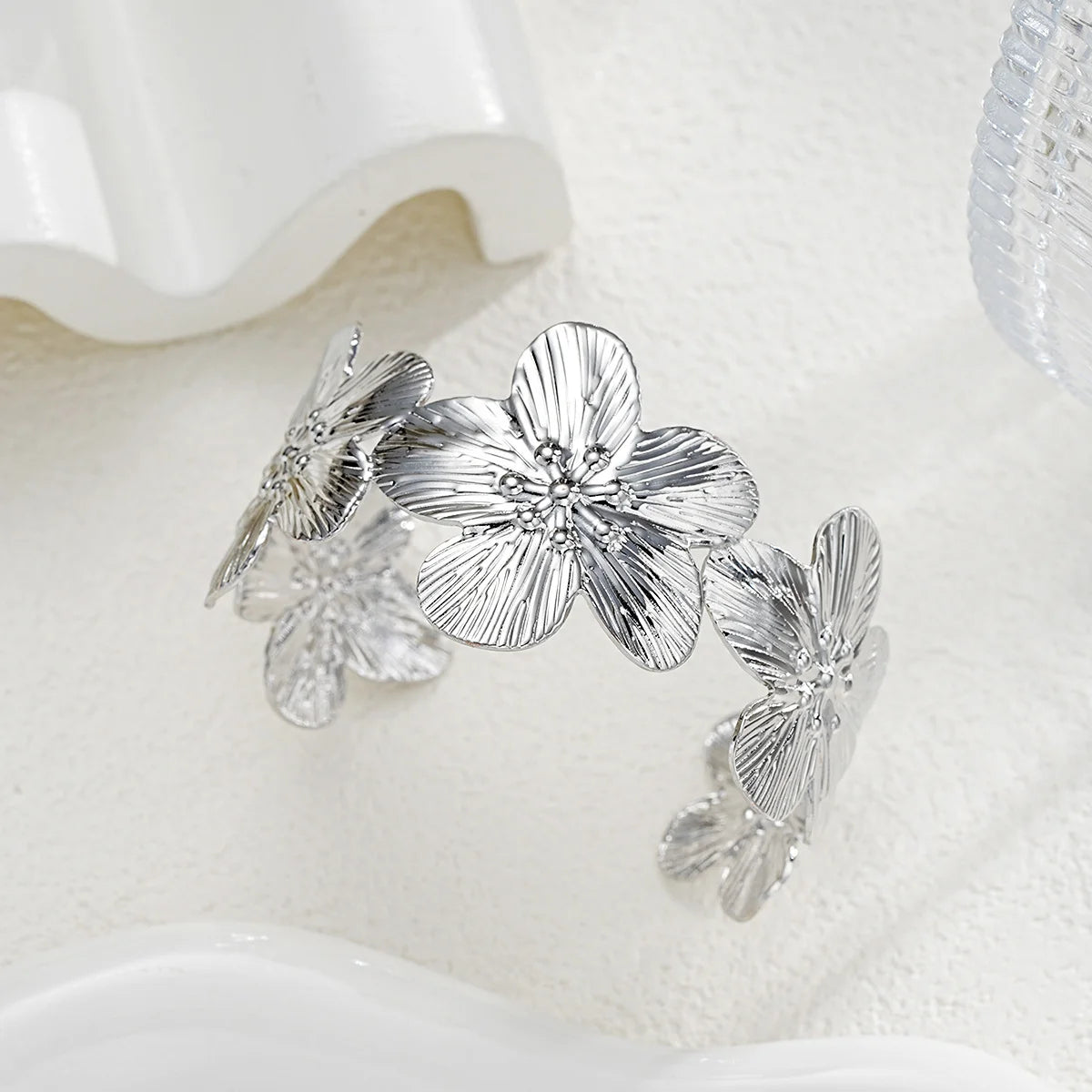 Elegant Vintage Floral Twist Gold Bangle Bracelet Set for Women