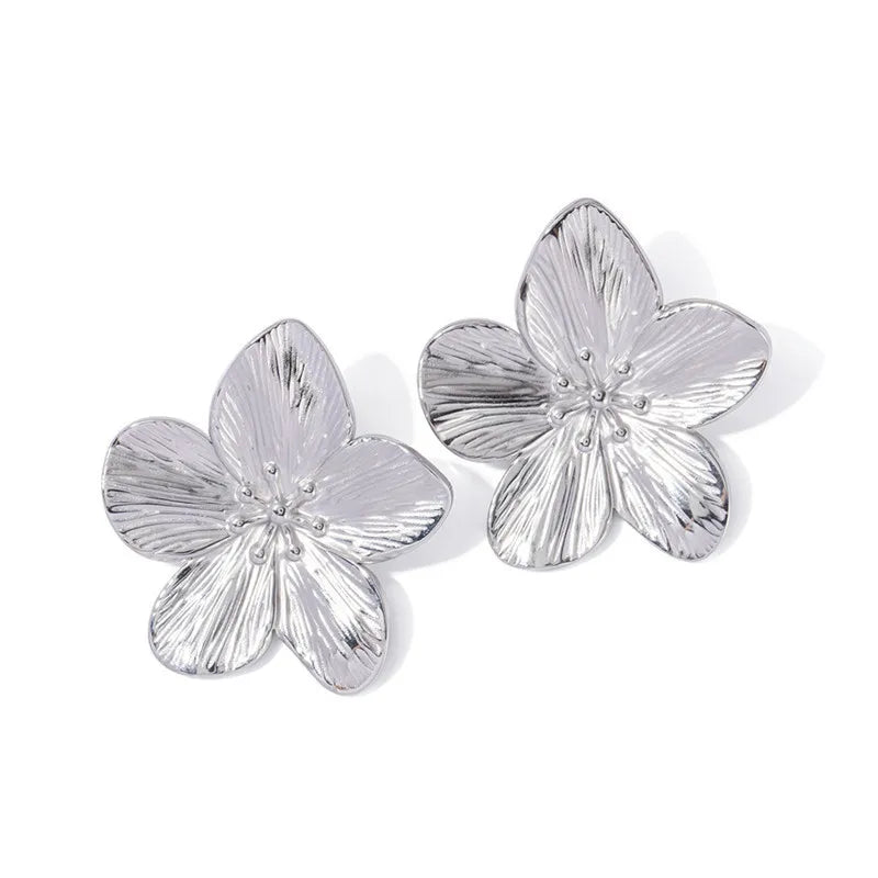 Retro Flower Stud Earrings for Women – Zinc Alloy Fashion Jewelry Gift