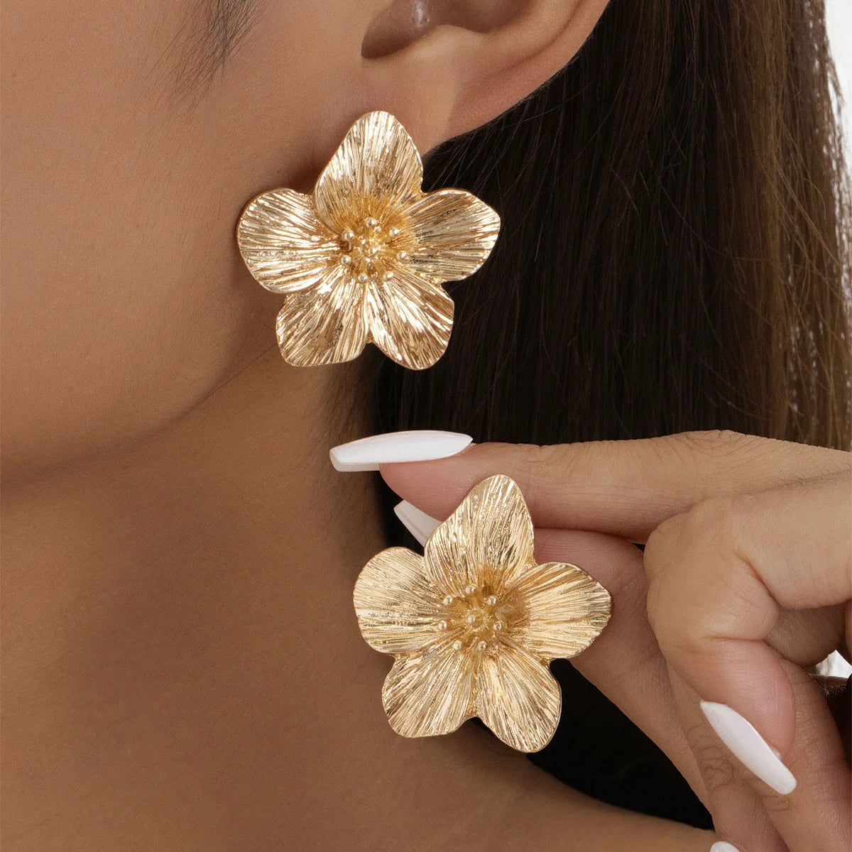 Retro Flower Stud Earrings for Women – Zinc Alloy Fashion Jewelry Gift