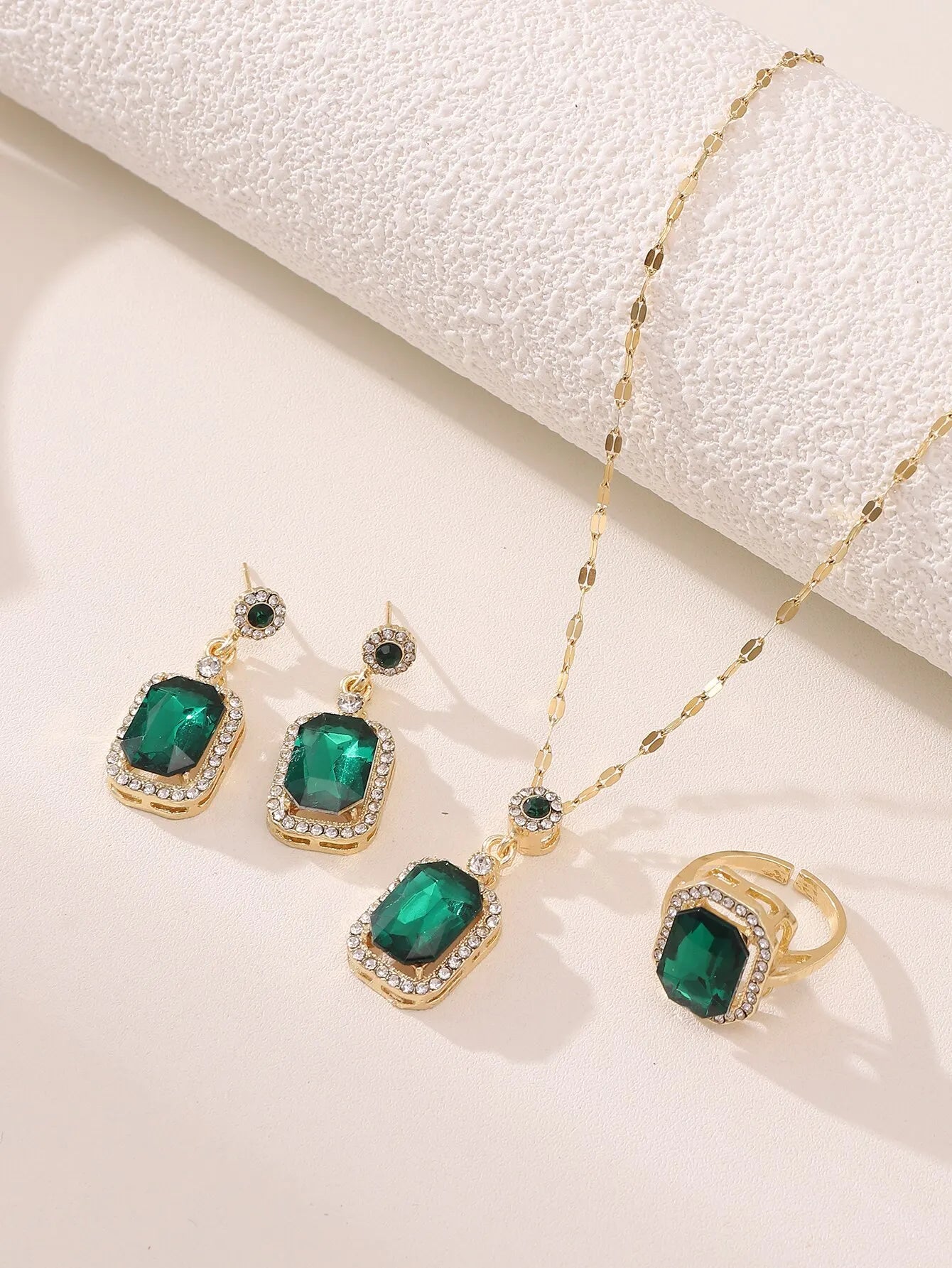 Emerald Crystal Pendant Jewelry Set – Gold Necklace, Earrings & Ring for Women