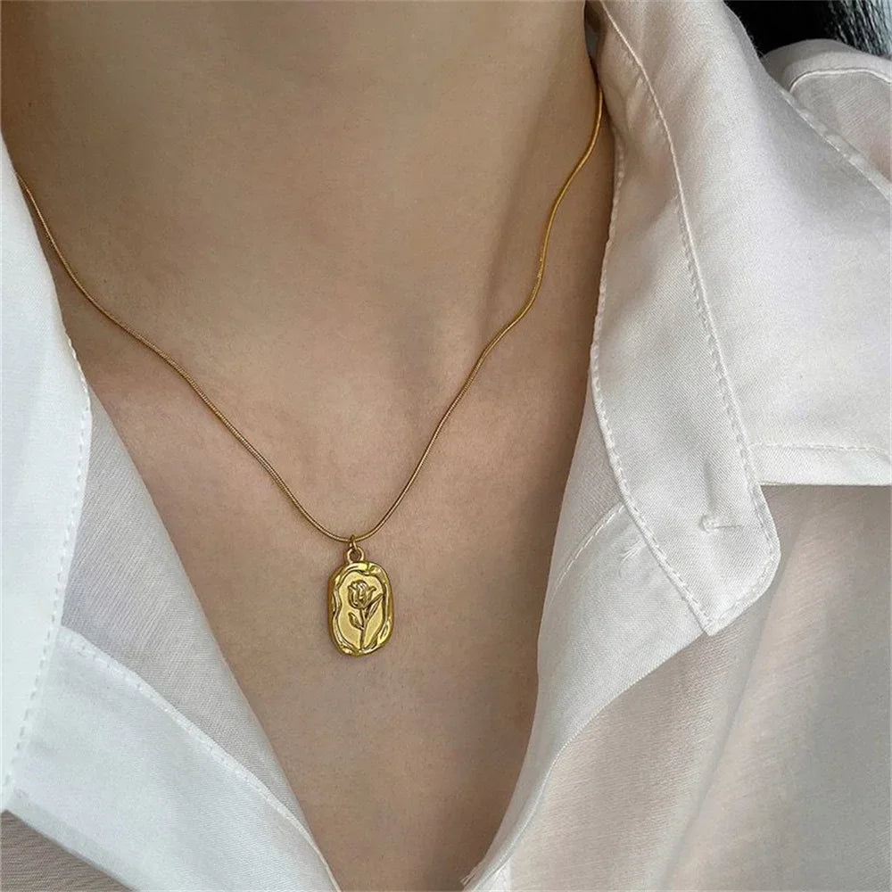Vintage Rose Pendant Necklace for Women – Gold Plated Snake Chain Choker